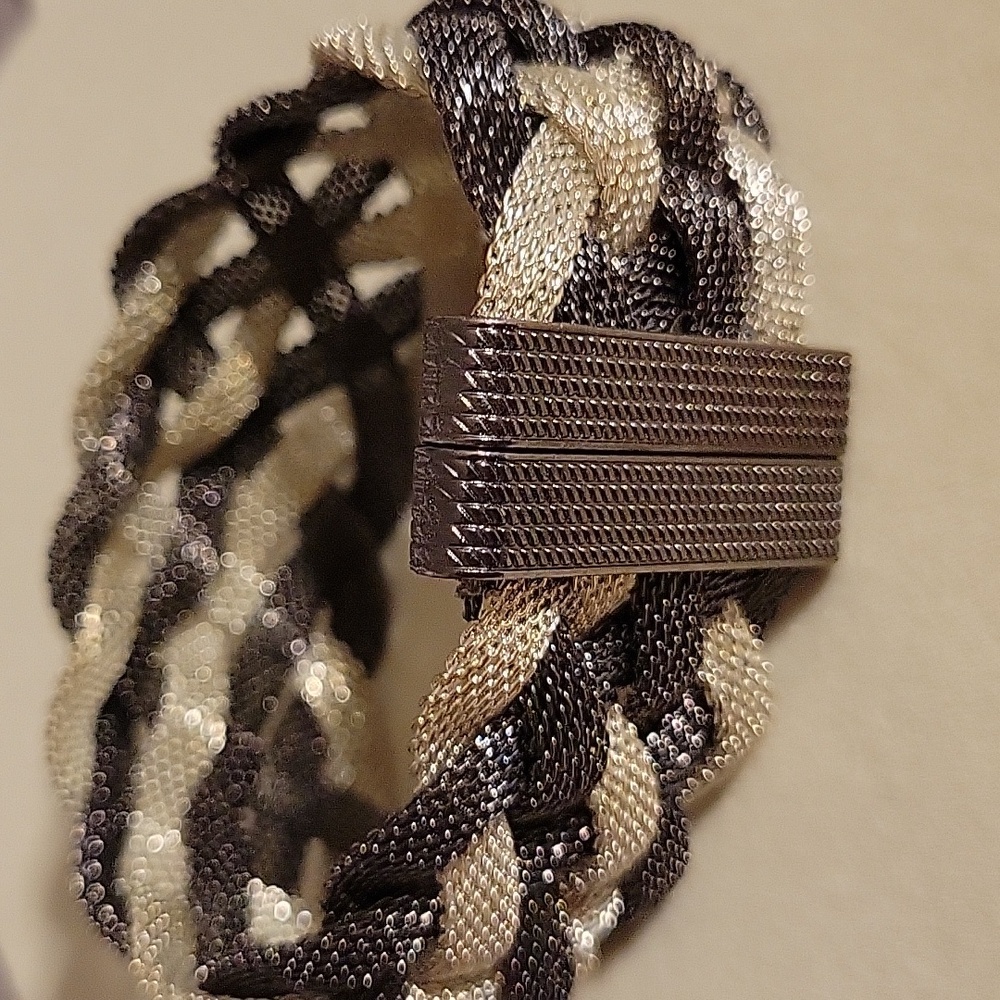 Elegant Magnetic Black and Silver Mesh Braided Bracelet 8" - Picture 5 of 5